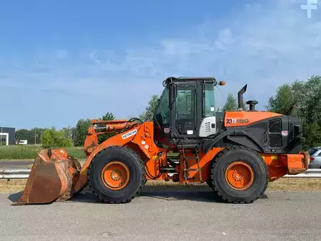 Radlader 2015 Hitachi ZW180-5B (1)