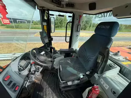 Radlader 2015 Hitachi ZW180-5B (18)