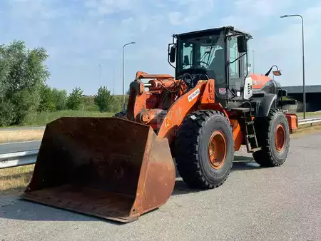 Radlader 2015 Hitachi ZW180-5B (2)