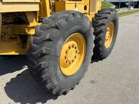Niveleuse 1998 Caterpillar 140H (11)