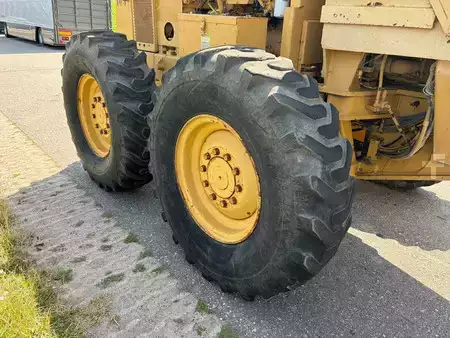 Niveleuse 1998 Caterpillar 140H (14)