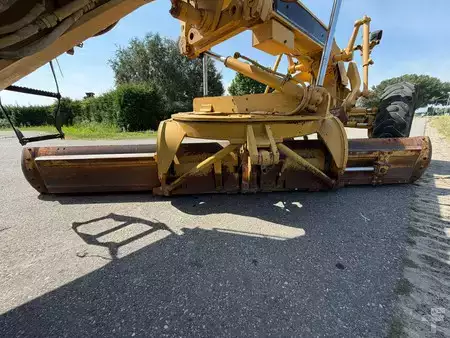 Niveleuse 1998 Caterpillar 140H (17)