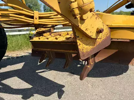 Niveleuse 1998 Caterpillar 140H (19)