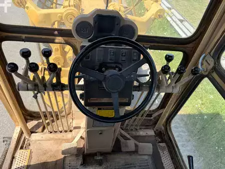 Niveleuse 1998 Caterpillar 140H (23)