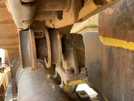 Escavadoras 2011 Caterpillar D6T XL (13)