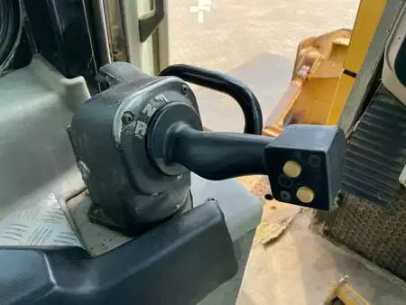 Escavadoras 2011 Caterpillar D6T XL (19)