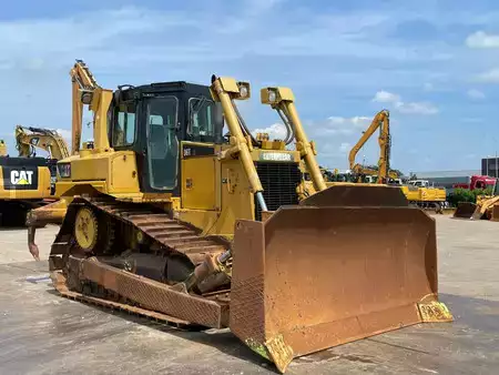 Escavadoras 2011 Caterpillar D6T XL (7)