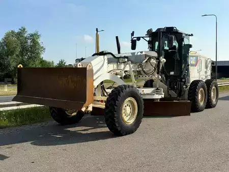 Niveleuse 2012 Caterpillar 120M2 CE - Ripper Available (2)