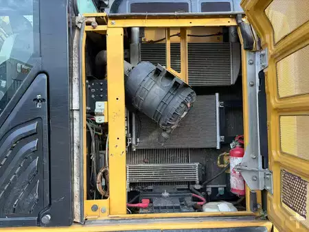 Escavadora de rastos 2015 Caterpillar 320ELRR (28)