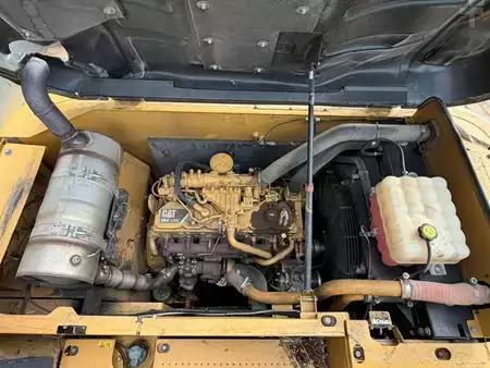 Escavadora de rastos 2015 Caterpillar 320ELRR (32)