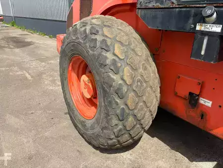 Compactador monocilíndrico 2011 Caterpillar CS74 (15)