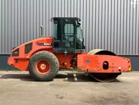 Compactador monocilíndrico 2011 Caterpillar CS74 (6)