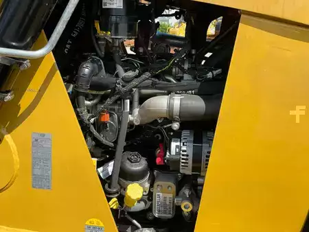 Rigid Backhoe Loader 2025 Caterpillar 424 (29)