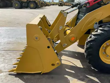 Rigid Backhoe Loader 2025 Caterpillar 424 (13)