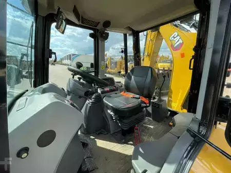 Rigid Backhoe Loader 2025 Caterpillar 424 (19)