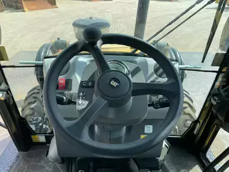 Rigid Backhoe Loader 2025 Caterpillar 424 (20)