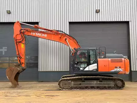 Bæltegraver 2017 Hitachi ZX210LC-6 (1)
