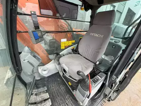Hydraulic Excavators 2018 Hitachi ZX210-6 (24)