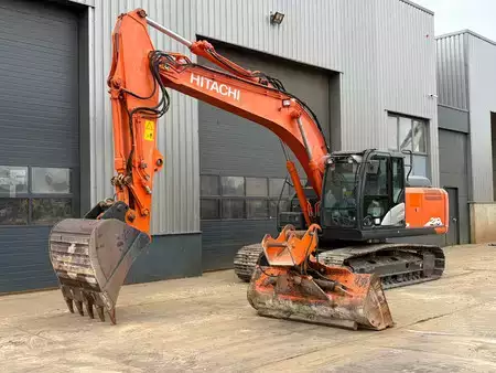 Hydraulic Excavators 2018 Hitachi ZX210-6 (3)