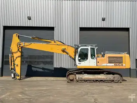 Rupsgraafmachines 2010 Liebherr R944C (1)
