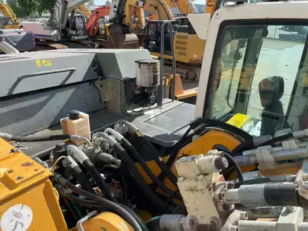 Rupsgraafmachines 2010 Liebherr R944C (28)