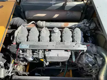 Rupsgraafmachines 2010 Liebherr R944C (31)
