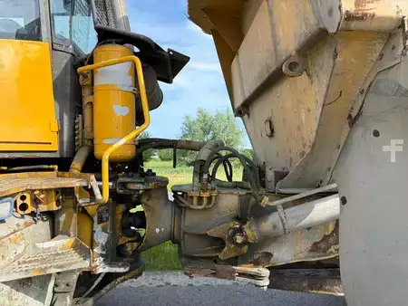 Zalomené klouby-dampry  2006 Volvo A25D (25)