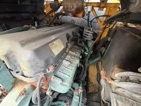 Zalomené klouby-dampry  2006 Volvo A25D (28)