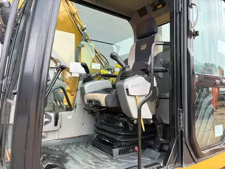 Koparki gąsienicowe 2017 Caterpillar 320FL (19)