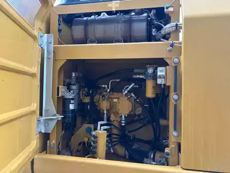 Koparki gąsienicowe 2017 Caterpillar 320FL (32)