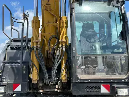 Wheel Excavators 2016 Hitachi ZX170W-5B (10)