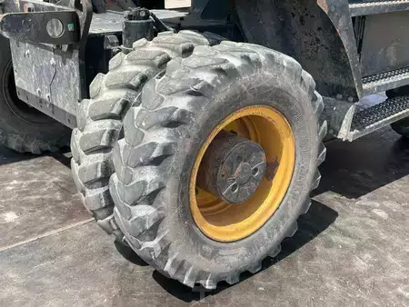 Wheel Excavators 2016 Hitachi ZX170W-5B (11)