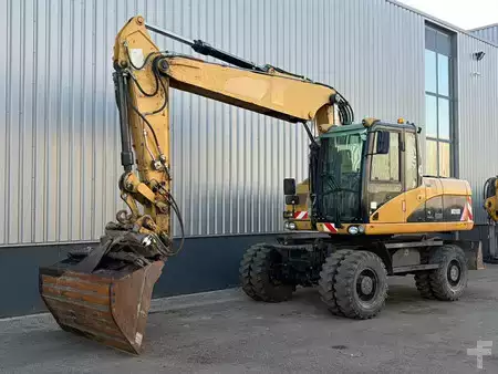 Mobiele graafmachines 2005 Caterpillar M316D (2)