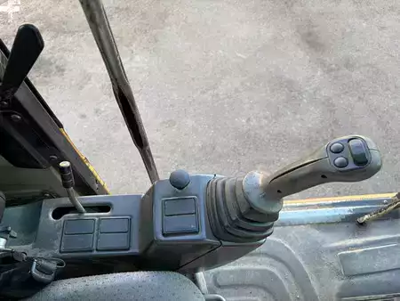 Mobiele graafmachines 2005 Caterpillar M316D (24)