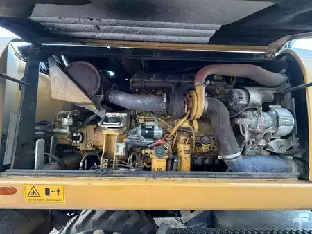 Mobiele graafmachines 2005 Caterpillar M316D (27)