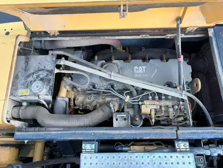 Mobiele graafmachines 2005 Caterpillar M316D (32)