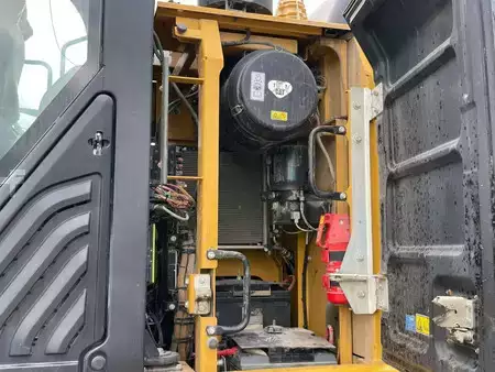 Escavadora de rastos 2013 Caterpillar 324EL (27)