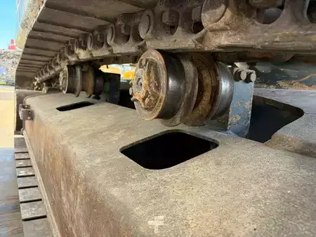 Pelles sur chenilles 2018 Hyundai HX330NL (17)