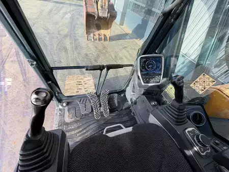 Pelles sur chenilles 2018 Hyundai HX330NL (22)