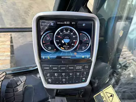 Pelles sur chenilles 2018 Hyundai HX330NL (23)