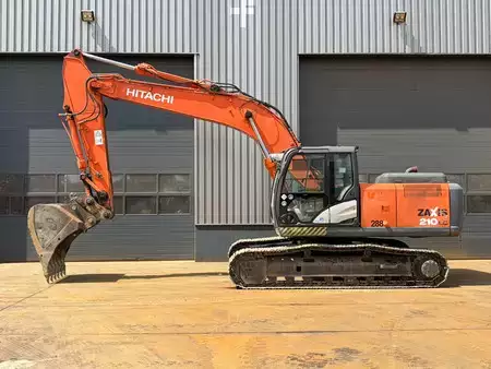 Pelles sur chenilles 2014 Hitachi ZX210LC-5B (1)