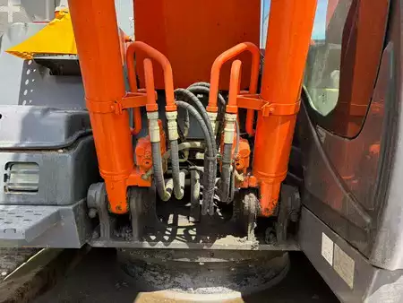 Pelles sur chenilles 2014 Hitachi ZX210LC-5B (10)