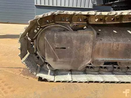 Pelles sur chenilles 2014 Hitachi ZX210LC-5B (11)