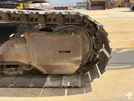 Pelles sur chenilles 2014 Hitachi ZX210LC-5B (16)