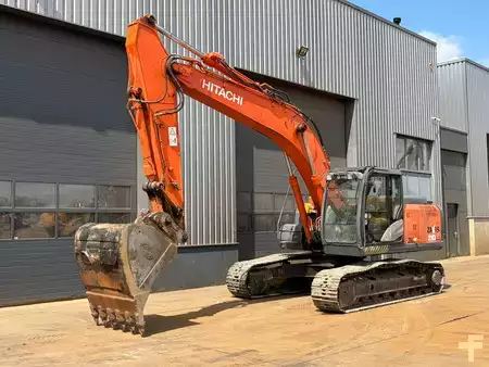 Pelles sur chenilles 2014 Hitachi ZX210LC-5B (2)