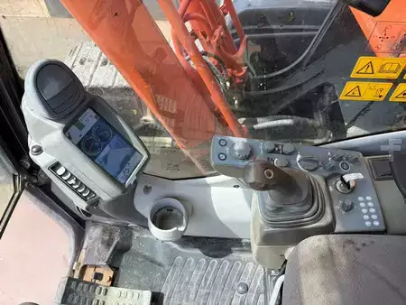 Pelles sur chenilles 2014 Hitachi ZX210LC-5B (22)