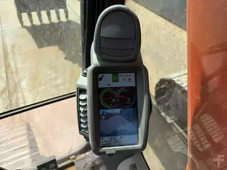 Pelles sur chenilles 2014 Hitachi ZX210LC-5B (25)