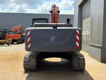 Pelles sur chenilles 2014 Hitachi ZX210LC-5B (4)