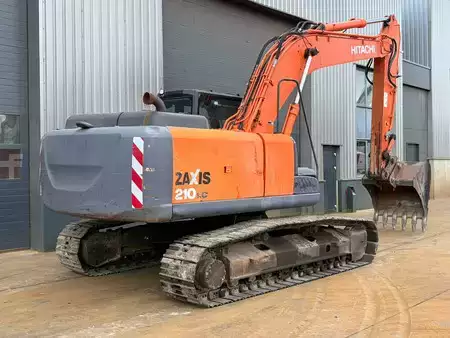 Pelles sur chenilles 2014 Hitachi ZX210LC-5B (5)