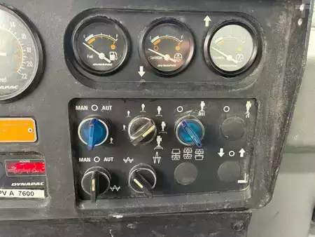 Bandenwalsen 2005 Dynapac CC422C HF (21)